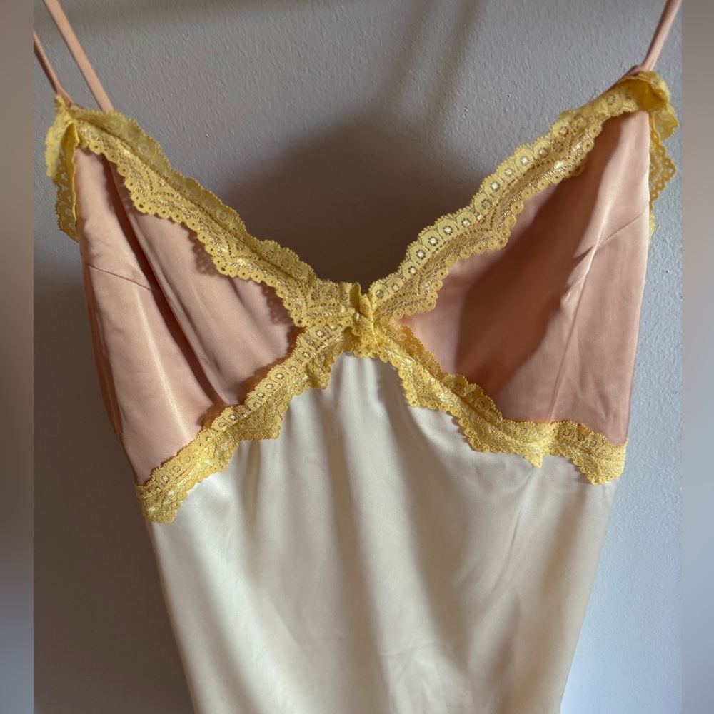 Indigo Octopus Beige Botany Ivory Cream Yellow Pink Lace Satin Mini Slip Dress M - Picture 3 of 7